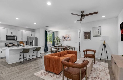 MLK House | Mega Lux Combined Unit - Up to 36 Guests