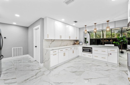Riverside Park House | Mega-Yacht Showcase Villa with Pool Table/Marble