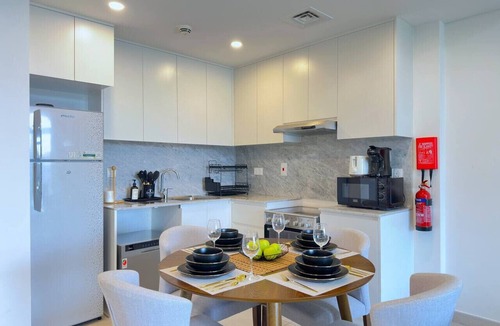 Umm Suqeim 3 Apartment | MegaLuxury Flat Resort w/Direct Burj Al Arab View