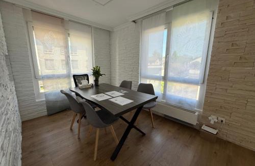 Andelfingen District Apartment | Mehrere Ferienwohnungen in Top Lage in der Nähe eines Rhein-Strandbads
