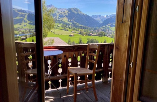 Saanen Apartment | Meielblick by Interhome