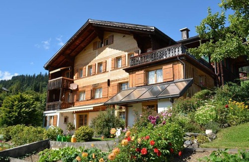 Saanen Apartment | Meielblick by Interhome