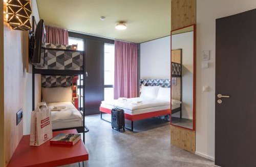 Wollishofen Hotel | MEININGER Hotel Zürich Greencity