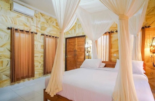Suraberata House | Mejan Beach Home Stay