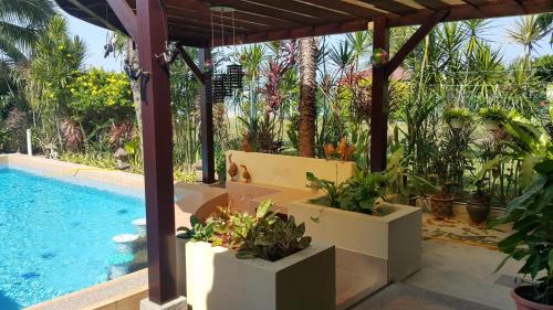 Tanjung Kling Villa | Melaka Beachfront Villa with Pool