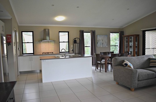 Melawondi House | Melawondi Spring Retreat