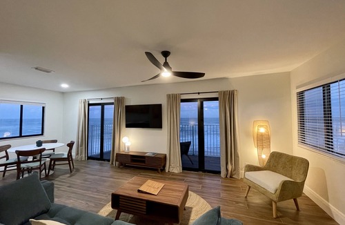 Claytons Hotel | Melbourne Beach Resort