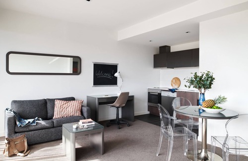 Dandenong Apartment | Melbourne Dandenong Central Apartment