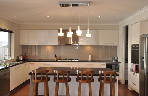 Sanctuary Lakes House | Melbourne Luxury Lakeside Resort 5 BRM