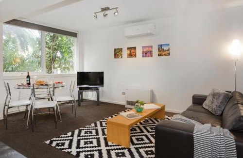 Heidelberg House | Melbourne Villa