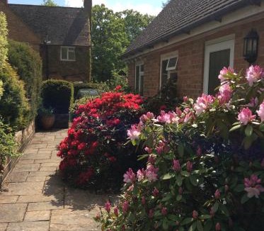 Barns Green Apartment | Melbury