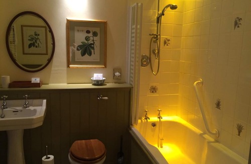 Slate Islands Bed & Breakfast | Melfort House