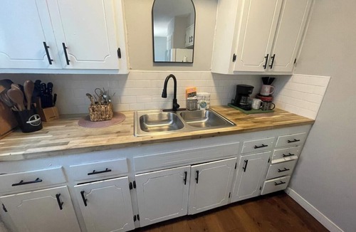 Abilene House | Melinda Lane Comfort Dwelling 3BR 1BA Cozy Stay for Families and Groups