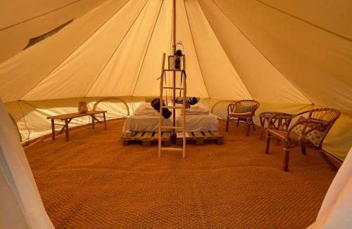 Samsø Bed & Breakfast | Mellem-rummet Guesthouse & Glamping