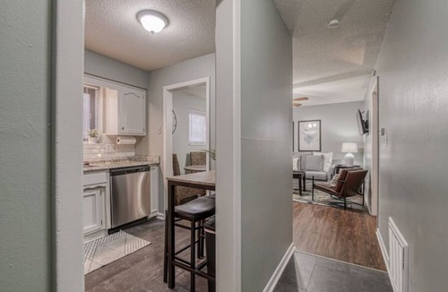 Mission Apartment | Mellow in Mission: 1bed/1bath