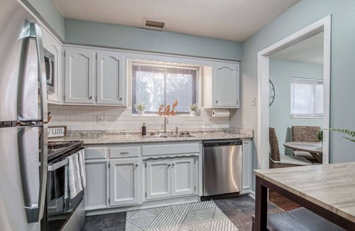 Mission Apartment | Mellow in Mission: 1bed/1bath
