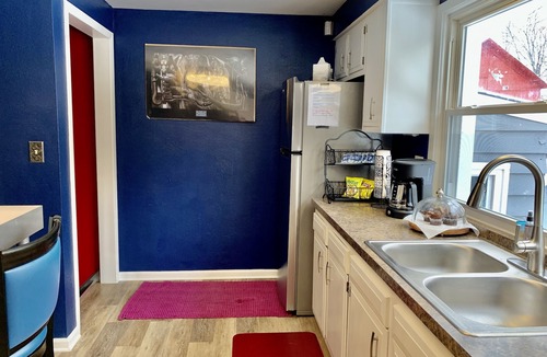 North Perry House | Melodic Forest~King Bed,Hot Tub, Forest, Rec Room, Wineries, Erie & Cleveland