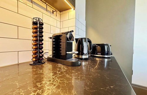 Holland Park Apartment | Melody Apartament