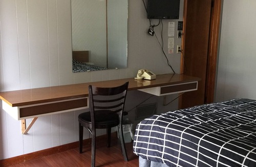 Leisenring Hotel | Melody Motor Lodge