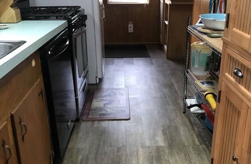 Pennington Cabin | Melody's Bed and "Catch Your Breakfast!"