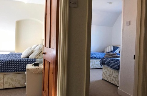 Goring Bed & Breakfast | Melrose cottage