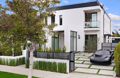 Melrose House | Melrose Luxury Home W/Huge Rooftop & Pool