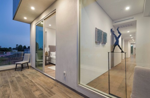 Fairfax District House | Melrose Mansion
