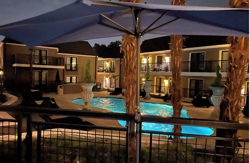 North Dallas Condo | “Melrose Place Style” Dallas Luxury Condo Rental. Poolside Living-Ideal Location
