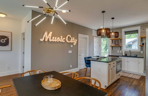 Eighth Avenue House | Melrose Townhome Balcony|Walkable to Coffee & Eats