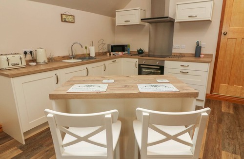 Settle Cottage | MELSOME BARN, with open fire in Settle