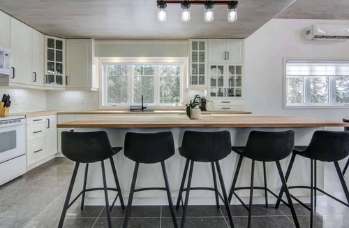 Saint-David-de-Falardeau Ski Chalet | Melsy | Tavata Chalets | Lakeside Retreat