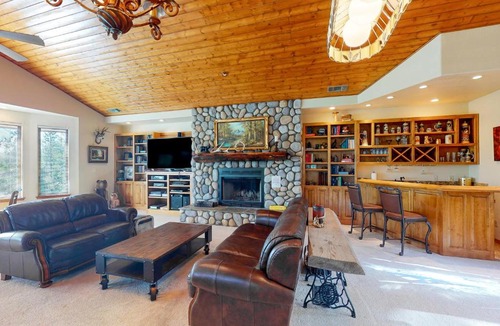 Bass Lake House | Melvin Lakeview