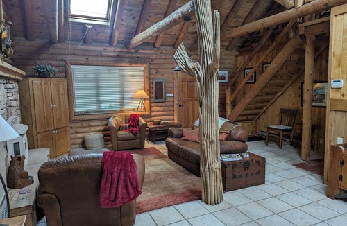 Pinion Ridge Estates Cabin | Mema's Cozy Cabin in the Sandia Mountains