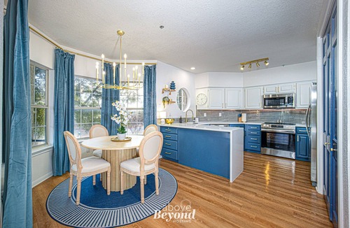 Highland Lake Estates Condo | Memorable Spring Lakeview on a beautiful Island
