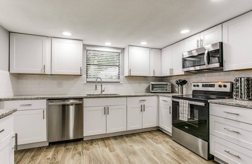 North San Antonio - SAT House | Memorial Day | Sleeps 8 | Private Pool | Gameroom
