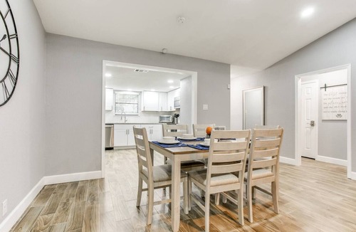 North San Antonio - SAT House | Memorial Day | Sleeps 8 | Private Pool | Gameroom