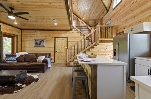 Golden Apartment | Memorial Day, Waterfront, Pets OK! Hot Tub, Firepit