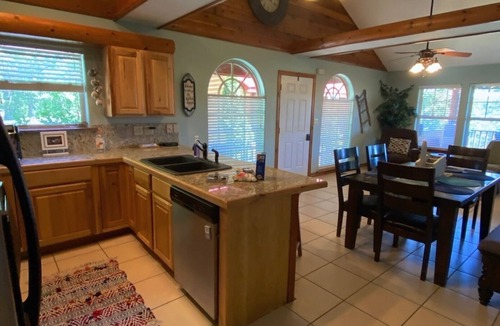 Eucha Cabin | Memorial Day weekend is lake time! S Grand Dripping Spngs cliff lakeview cabin