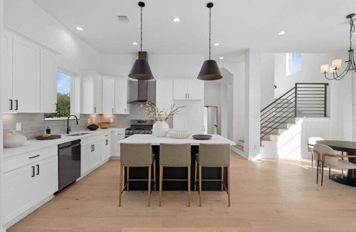 Spring Branch Central House | Memorial Rooftop Villa Gated Retreat