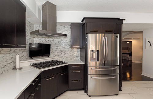 Muscatine Condo | Memories Made Condo in Historic Hotel Muscatine