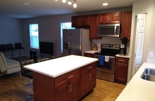 Renton House | ✥ Memory Foam Bed, Memory Foam Beds & Smart TV