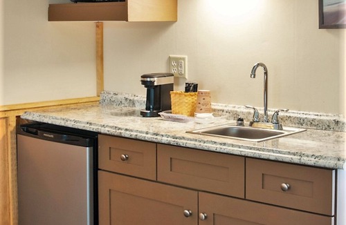 Mount Pocono House | Memorytown USA