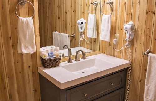 Mount Pocono House | Memorytown USA