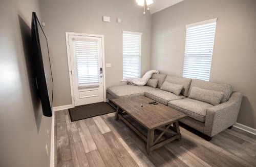 Pinch District House | Memphis Charm