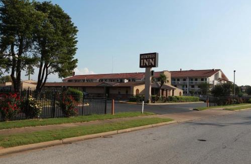 Ellendale Hotel | Memphis Inn
