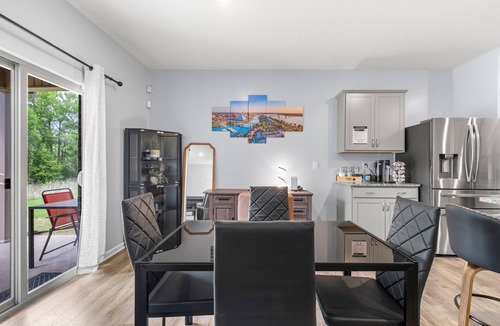 Southaven House | Memphis-Inspired 4BR Home w/Fireplace+Fast Wi-Fi+Close to all major attractions