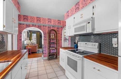 Vollintine-Evergreen House | Memphis Muses- 3BR Near Rhodes -Family Friendly