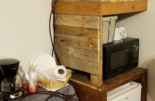 Fredericksburg Cabin | Mendelbaum Winery Guest Cabins