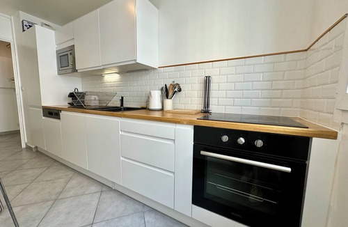 Zola - Pressense Apartment | Mendoza Suite
