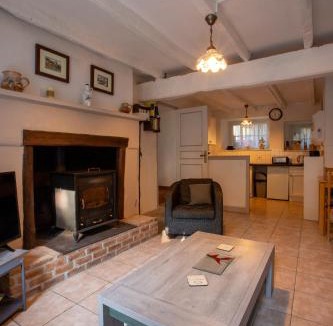 Montbron House | Menet